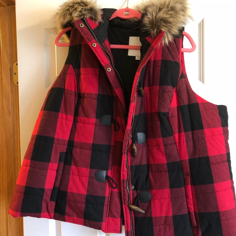 Maurices plus vest!